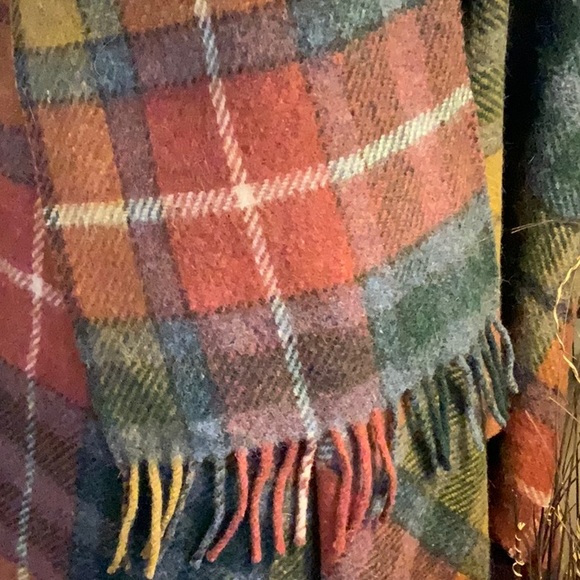Vintage Creagaran wool cape from Scotland. - Picture 2 of 4